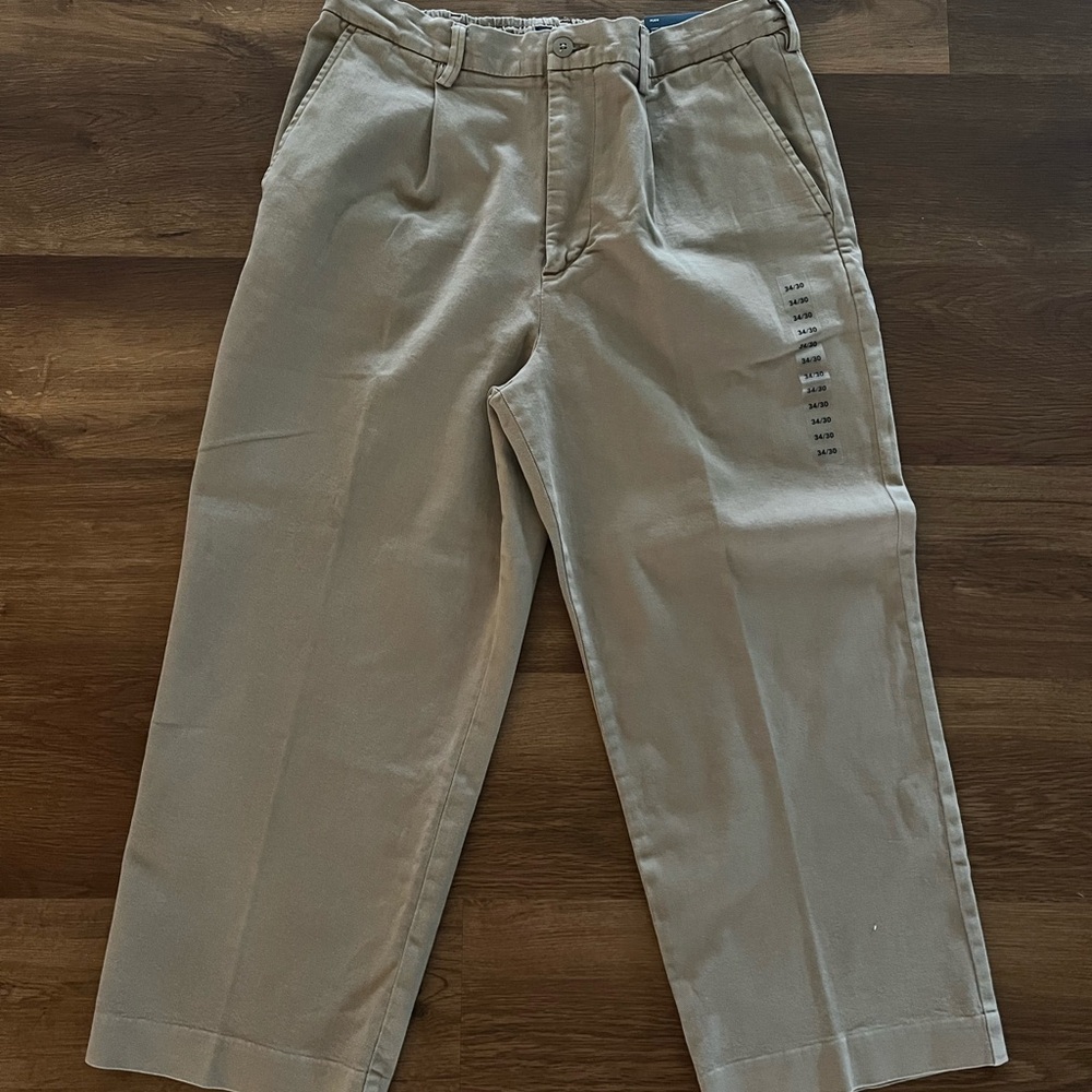 American Eagle Outfitters Men's Tan Chinos